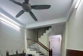 Cho thuê nhà nguyên căn ngõ 113 Nguyễn Chính 3.5 tầng, 35m2, 4 ngủ, 8.5 Triệu